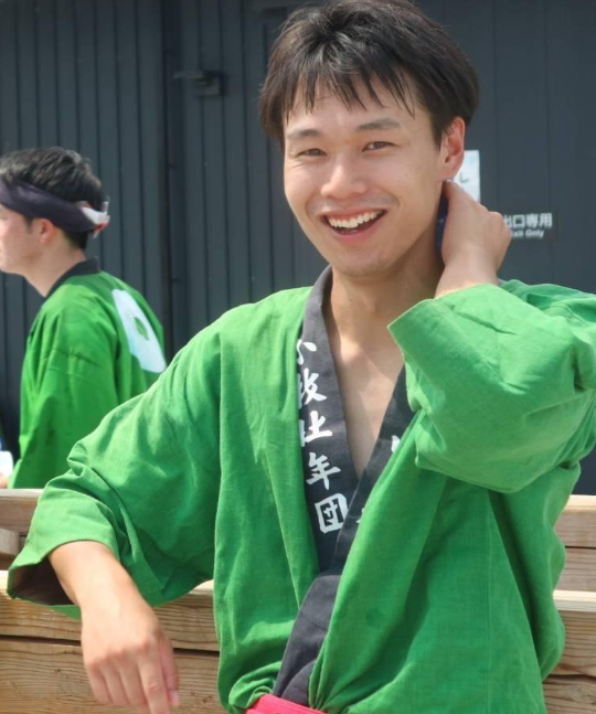 スタッフ山村写真